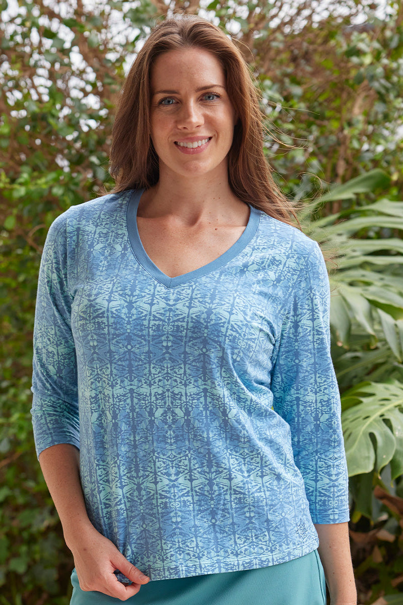 Women's 3/4 Sleeve V-Neck R&R Tee