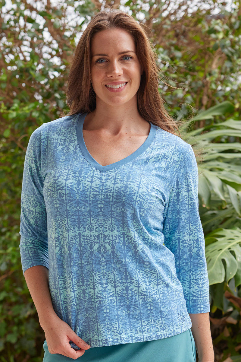 Women's 3/4 Sleeve V-Neck R&R Tee
